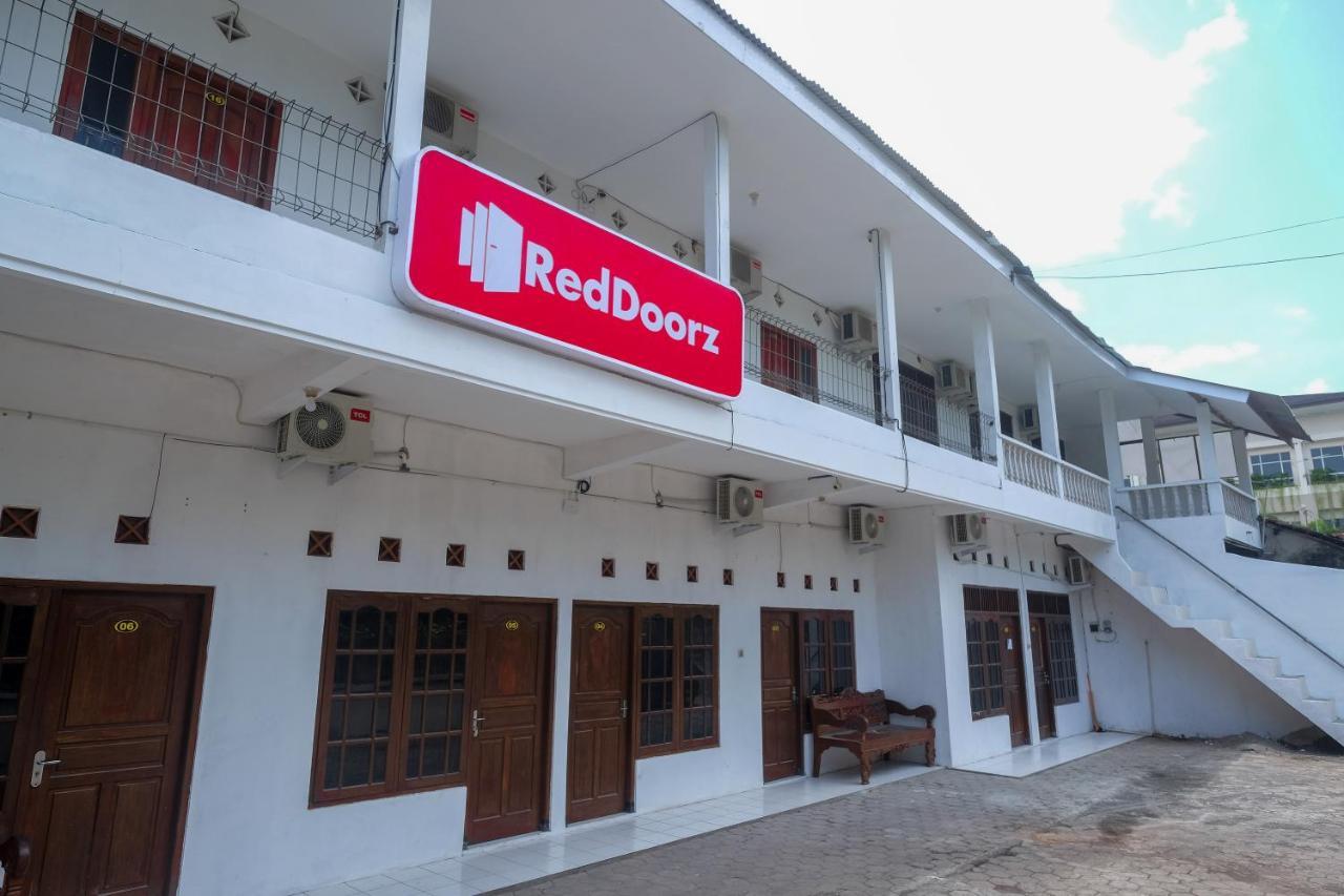 Reddoorz Near Plaza Ambarrukmo Yogyakarta Hotel Maguwo ภายนอก รูปภาพ